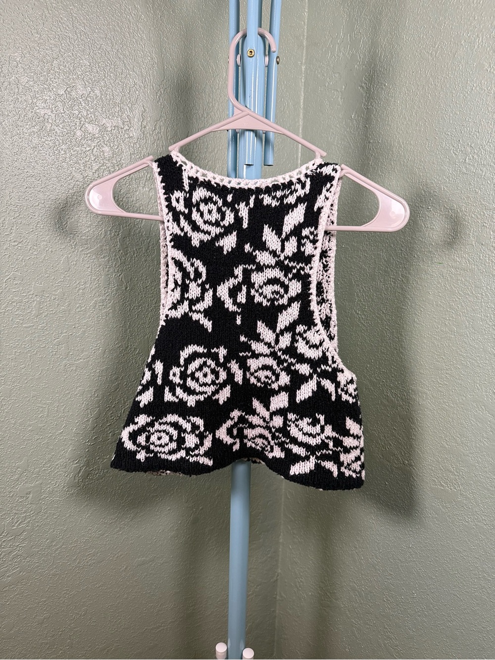 Free people Rosie sweater vest. Black - Picture 5 of 11